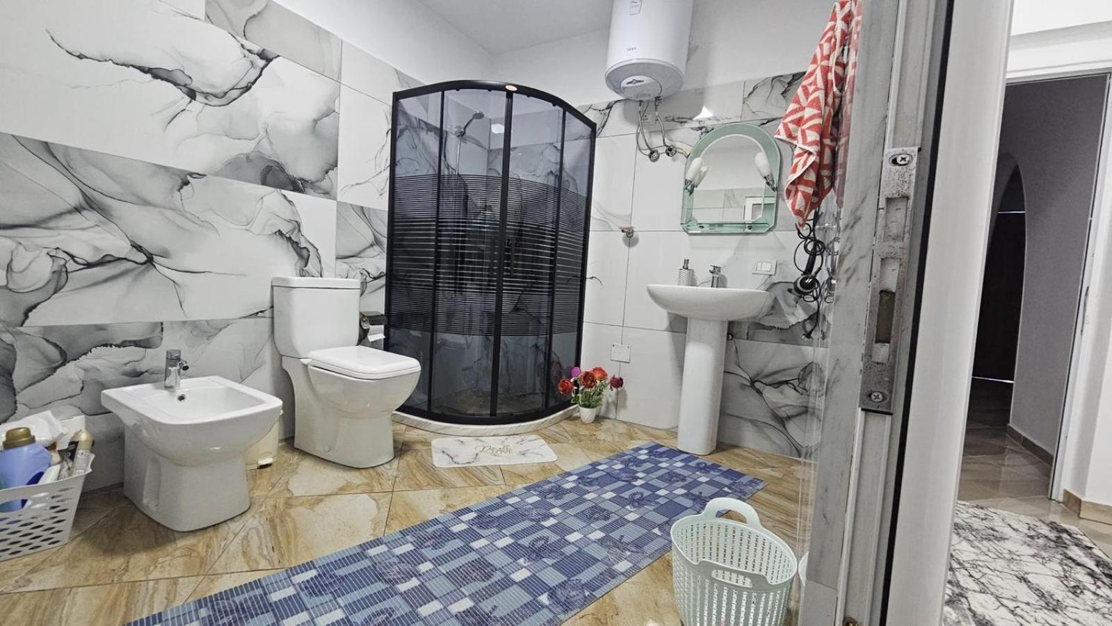 Guesthouse Albi Berat Bagian luar foto